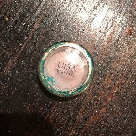 ULTA BEAUTY EYESHADOW “Quartz” - Picture 2 of 3